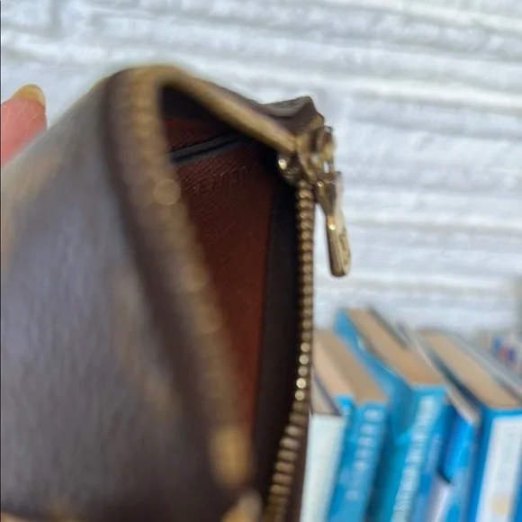Louis Vuitton Monogram Key Pouch - Picture 7 of 14